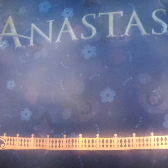 Meet your Posher, Anastasia - Picture 1 of 1